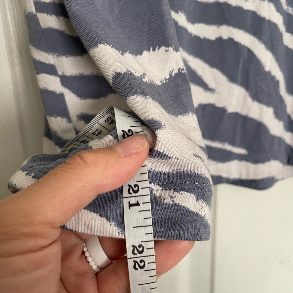 CALIA by Carrie Underwood Navy and White Zebra-Print Muscle Tank - Picture 4 of 6